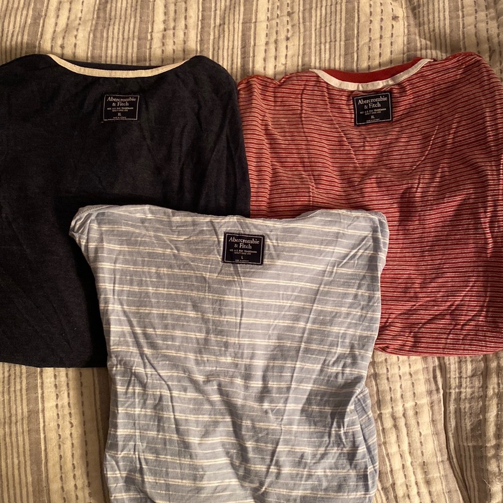 Selling 3 Abercrombie & Fitch shirts L-XL.